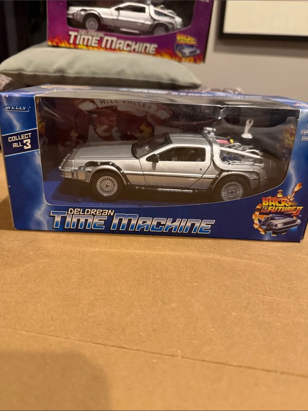 3 items BACK TO THE FUTURE  DeLorean Time Machine Silver Die-Cast Collectibles